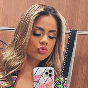 Lexa está internada em São Paulo após passar por cirurgia de emergência