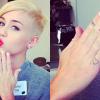 Miley Cyrus também tem uma coleção de tatuagens na mão direita