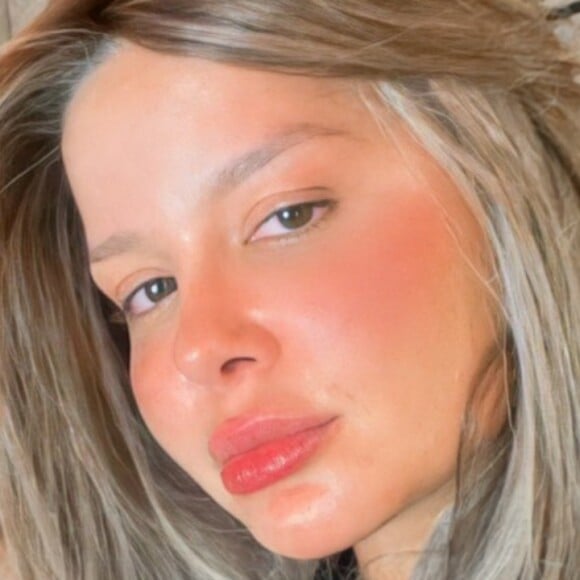 Maraisa experimenta cabelo loiro e curto e avalia mudança de visual: 'Gostaram?'