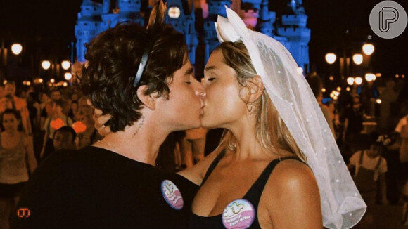 Sasha Meneghel homeageou o marido, João Figueiredo, com foto de beijo em aniversário: 'Minha vida com você nela é tão mais bonita'