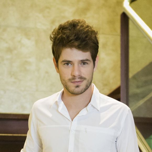 Maurício Destri se relaciona com Sabrina Samel há mais de 1 ano