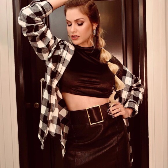 Camisa xadrez no inverno: inspire-se no look de Andressa Suita