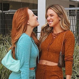 Larissa Manoela e a amiga Bianca Palheiras vão ao show de Justin Bieber