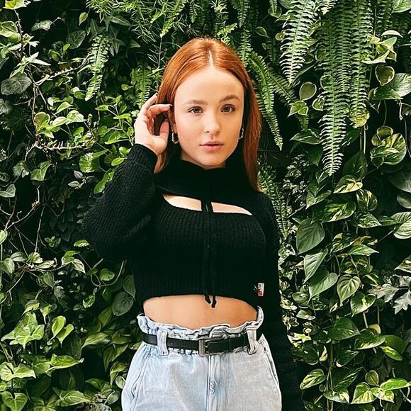 Mãe de Larissa Manoela deixou de seguir a filha no Instagram