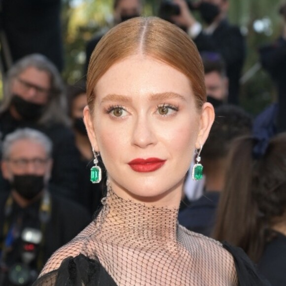 Marina Ruy Barbosa usa look preto com transparência em Cannes, em 11 de julho de 2021