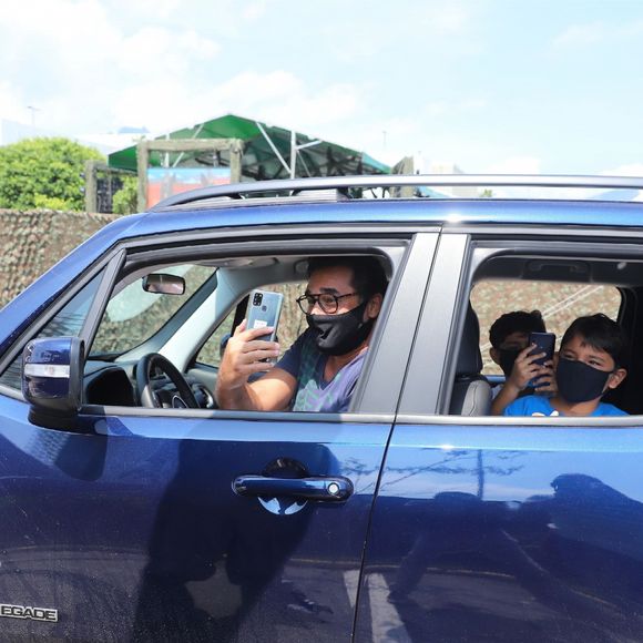 Além de Sasha Mengehel, do relacionamento com Xuxa, Luciano Szafir é pai de David, 7, e Mikael, 6, do casamento com Luhanna Melloni