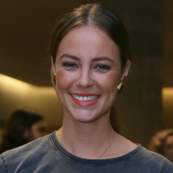 Paolla Oliveira e Diogo Nogueira tiveram ajuda da irmã do cantor no namoro