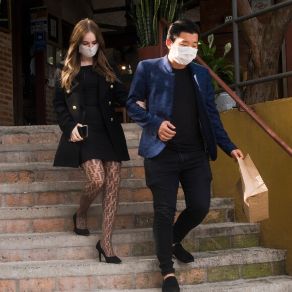 Pyong Lee e Samy teriam sido vistos juntos por vizinhos, apontou colunista