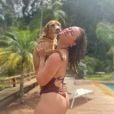 Paolla Oliveira posta fotos sem filtro nas redes sociais e estimula outras mulheres a se sentirem mais confortáveis com seus corpos