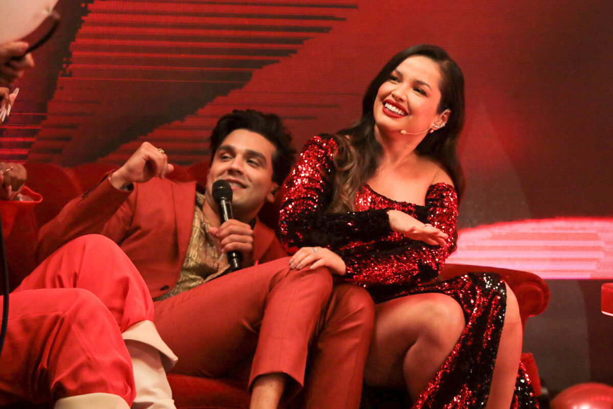 Foto: Juliette e Luan Santana se divertiram durante a live - Purepeople