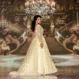Vestido de noiva inspirado na princesa Bela faz parte de nova coleção da Disney