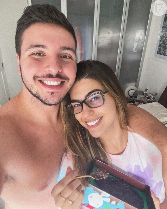Vivian Amorim revelou que está grávida do primeiro filho
