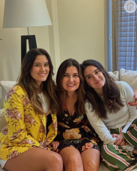 Bia Bonemer e Laura Bonemer emprestam roupas para a mãe, Fátima Bernardes