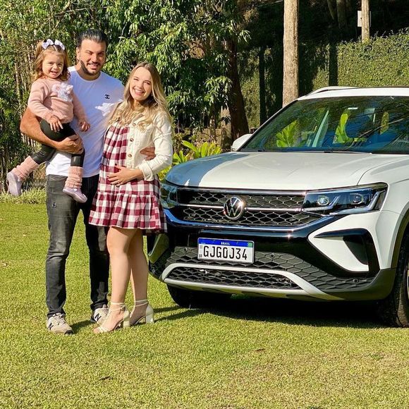 Thaeme Mariôto espera o segundo filho com empresário Fábio Elias