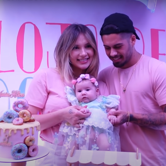 Virgínia escolheu o tema de donuts para o terceiro mesversário de Maria Alice