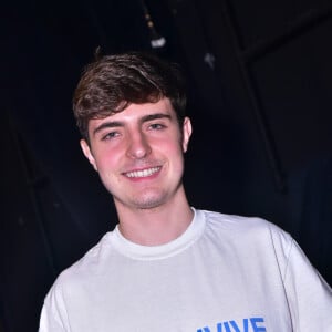 Filho mais velho de Gugu, João Augusto não estava na festa da mãe, Rose Miriam