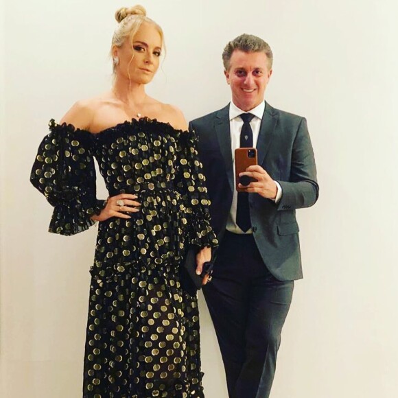 Angélica elogiou a boa forma de Luciano Huck, aos 50 anos