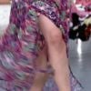 Fátima Bernardes aprende a dançar o passinho durante o 'Encontro' e deixa pernas de fora