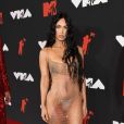 Megan Fox usou um transparente e deixou o corpo à mostra no VMA 2021