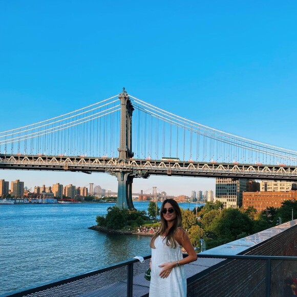 Looks de Thaila Ayala inspiram por estilo na gravidez