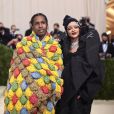 MET Gala 2021: Rihanna apareceu agarrada ao namorado, o rapper A$AP Rocky