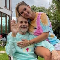 Virgínia Fonseca visita pai no hospital e pede orações: 'Notícias não são boas'