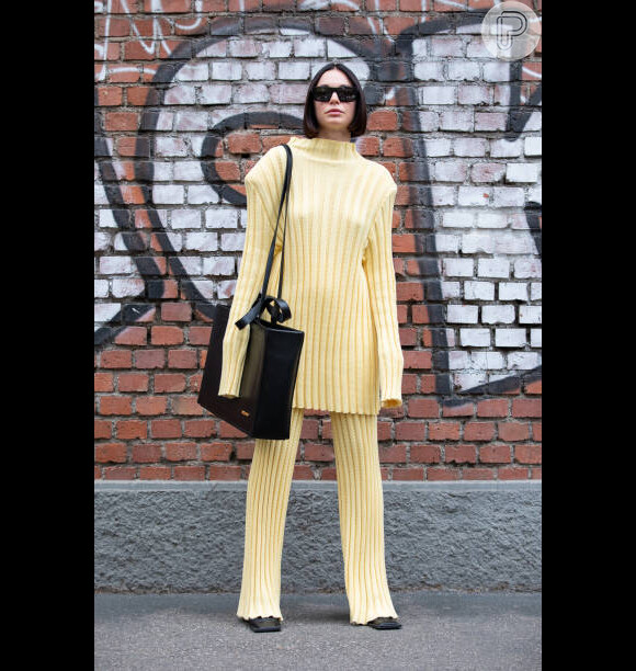 Butter yellow em look monocromático na Milan Fashion Week