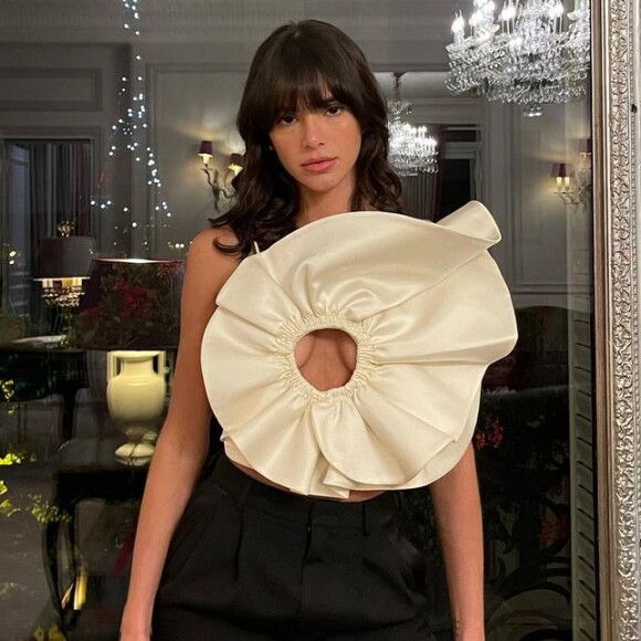 Bruna Marquezine tem mala de viagem de uma verdadeira fashionista