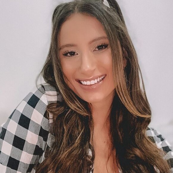 Gabriela Dallacosta tem atualmente quase 40 mil seguidores no Instagram