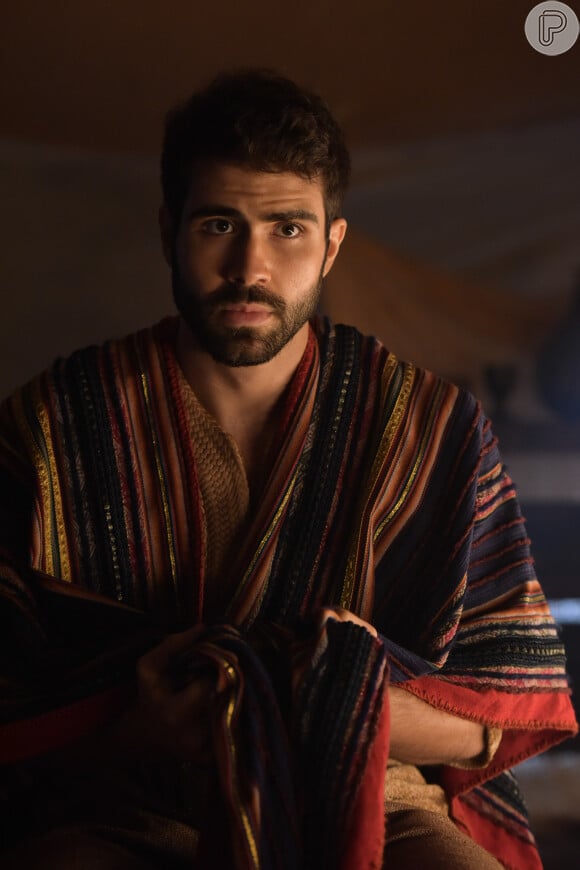 Juliano Laham interpreta José em 'Gênesis'