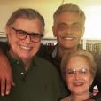 Nora de Glória Menezes resgatou foto da atriz com marido, Tarcísio Meira, e filho, Tarcísio Filho, ao lembrar 2 meses da morte do ator: ' Que o céu te festeje eternamente' 
