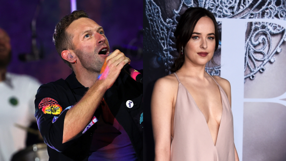Chris Martin, do Coldplay, se declara para Dakota Johnson, de '50 Tons', em show: 'Meu universo'