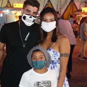 Pais de Wallace, Carol Nakamura e Guilherme Leonel prestigiaram uma noite em família no circo