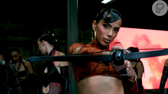 Anitta lança novo single em inglês: 'Faking love', com participação de rapper americana