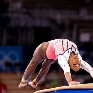 Rebeca Andrade repetiu nota alta no salto e se classificou para a final do aparelho no mundial