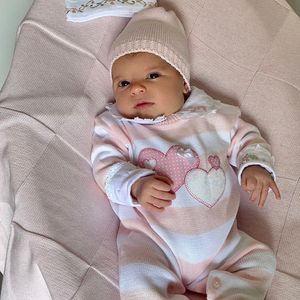 Thaeme Mariôto se derreteu ao postar fotos fofas da filha, Ivy