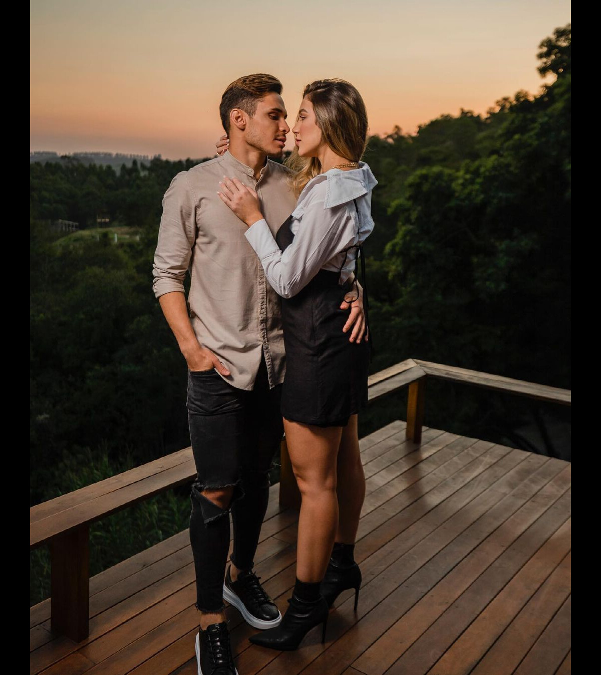 Foto: Bruna Santana e Raphael Veiga estão juntos desde 2020 - Purepeople