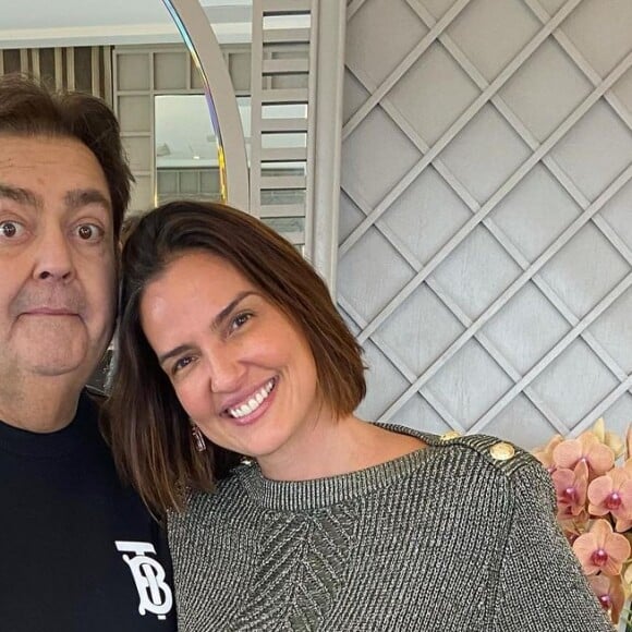 Faustão é casado com Luciana Cardoso, com quem tem dois filhos