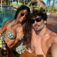 José Victor Pires publicou primeiras fotos do casal no Instagram