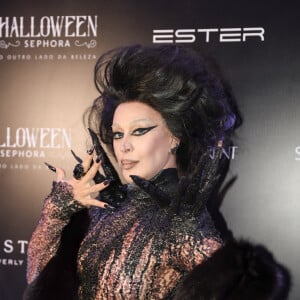 Claudia Raia participou da festa de Halloween da Sephora