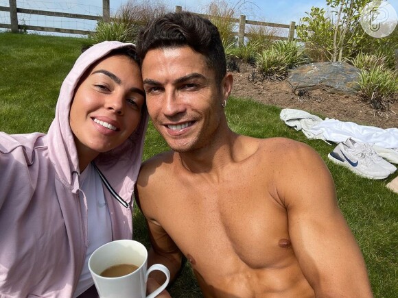 A revelação foi feita em postagem conjunta de Cristiano Ronaldo e a esposa, Georgina Rodríguez
