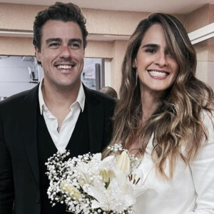 Joaquim Lopes oficializou a união com a cantora Marcella Fogaça