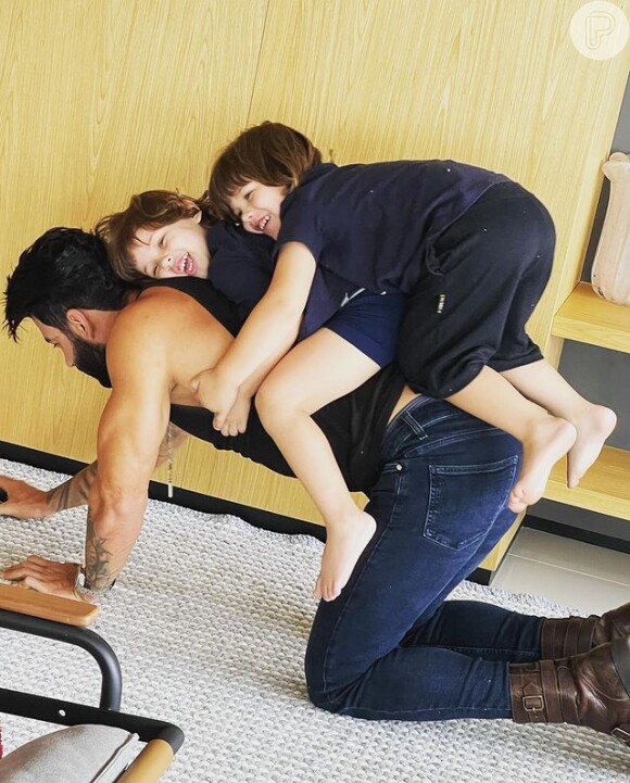 Gusttavo Lima tem sido visto com os filhos cada vez mais no Instagram de Andressa Suita, ainda que não tenham assumido que reataram