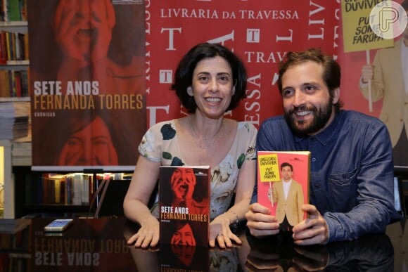 Fernanda Torres e Gregório Duvivier fazem lançamento simultâneo dos respectivos livros 'Sete Vidas' e 'Putz some farofa', na Livraria da Travessa, no Leblon, na Zona Sul do Rio de Janeiro