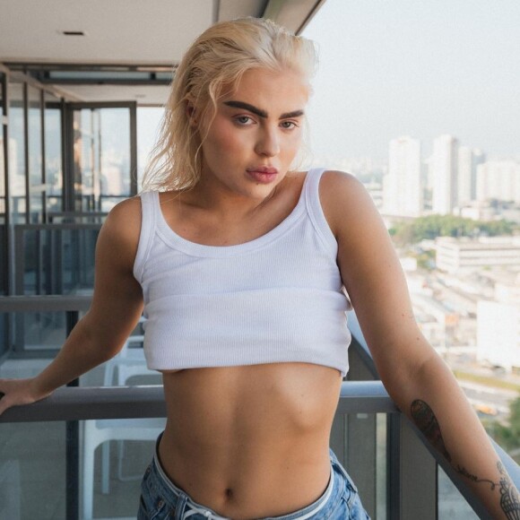 Luísa Sonza sofreu ataques por namoro com cantor Vitão