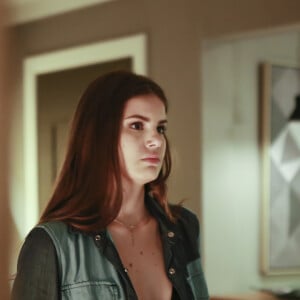 Camila Queiroz se revoltou: 'Vocês poderiam ouvir os dois lados antes de publicarem isso dando a entender que eu menti sobre a minha própria saúde, né?'