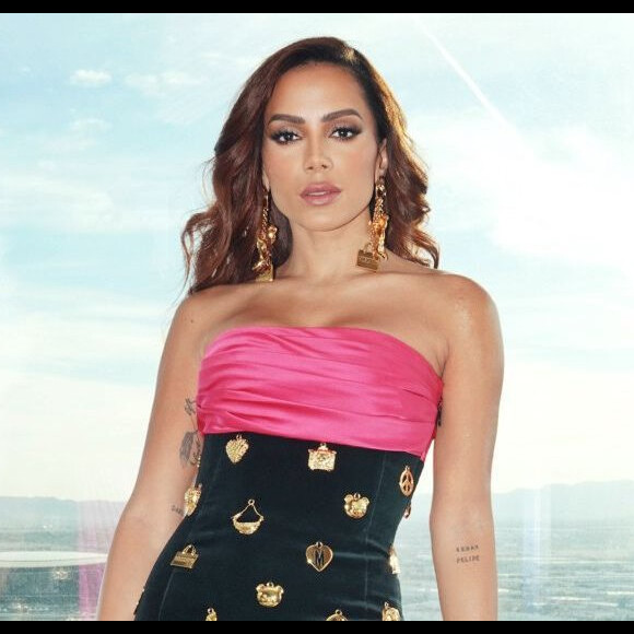 Anitta escolhe vestido poderoso para o Grammy Latino