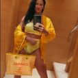 Andressa Suita compartilhou com os seguidores modelo de biquíni escolhido para passeio de iate