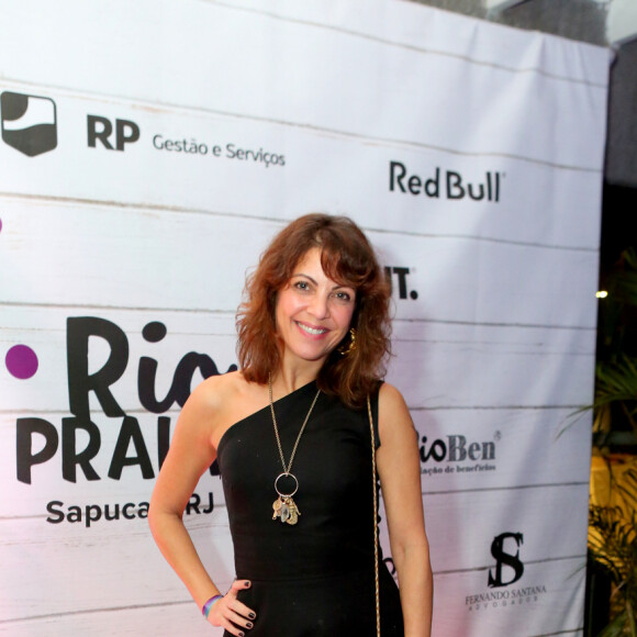 Camarote Rio Praia 2022: A escritora Thalita Rebouças também compareceu ao evento com um look básico all black