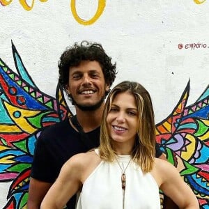 Namorado de Sheila Mello, o tenista João Souza é 10 anos mais novo que a dançarina